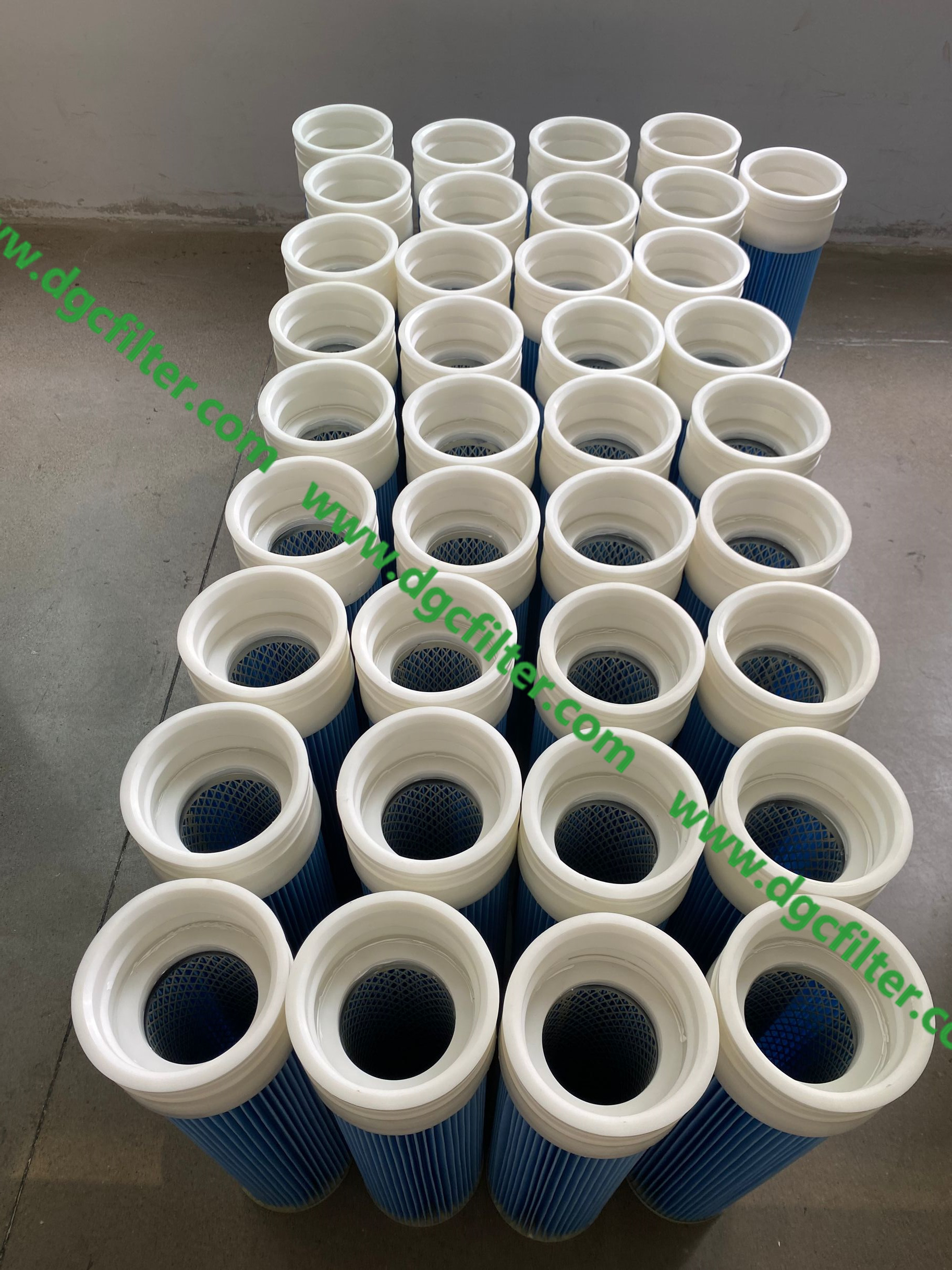 Pleated filter bags